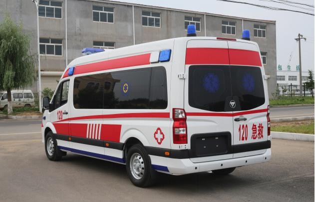 泸县出院转院救护车